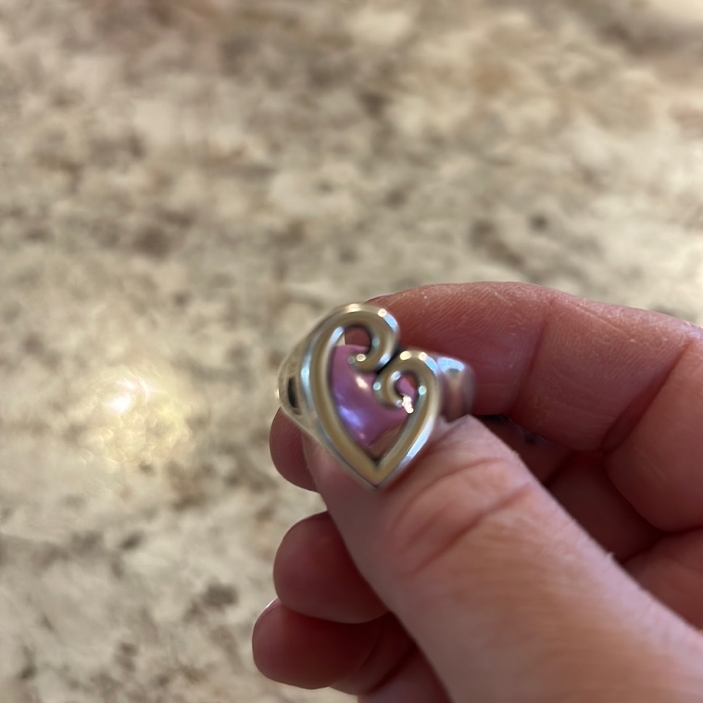 Beautiful James Avery Mother’s Love ring sz 9